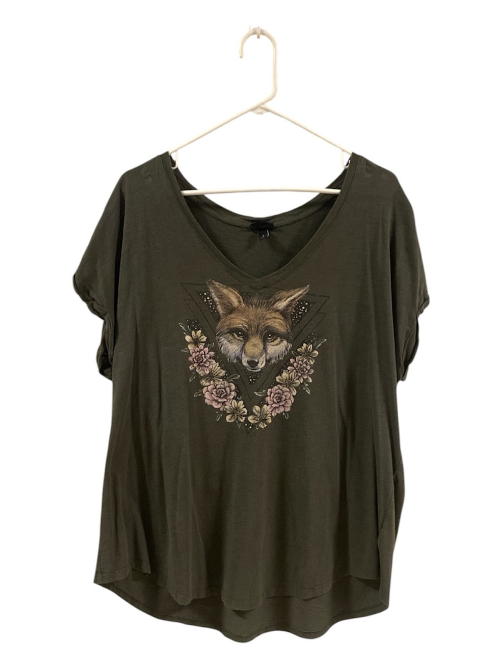 torrid Olive Green V-Neck Fox Graphic Tee Size 2 Floral Boho Casual Top